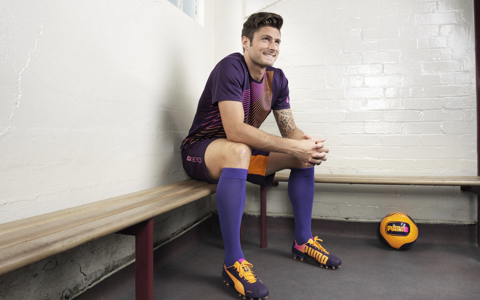 浓眉哥重返赛场,爆冷首场状态出色,皇家马德里观众沸腾!赢得满堂喝彩的简单介绍